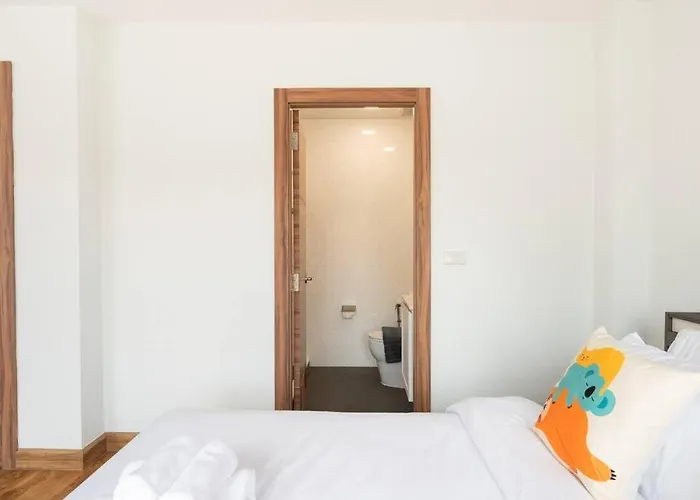 Miq Ekkamai3_pool Villa_3br House * 曼谷